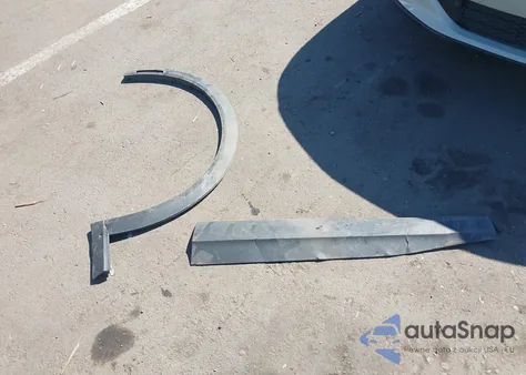 2025 Ford Mustang Mach-E Select z USA, uszkodzony, nr VIN 3FMTK1R41SMA46046